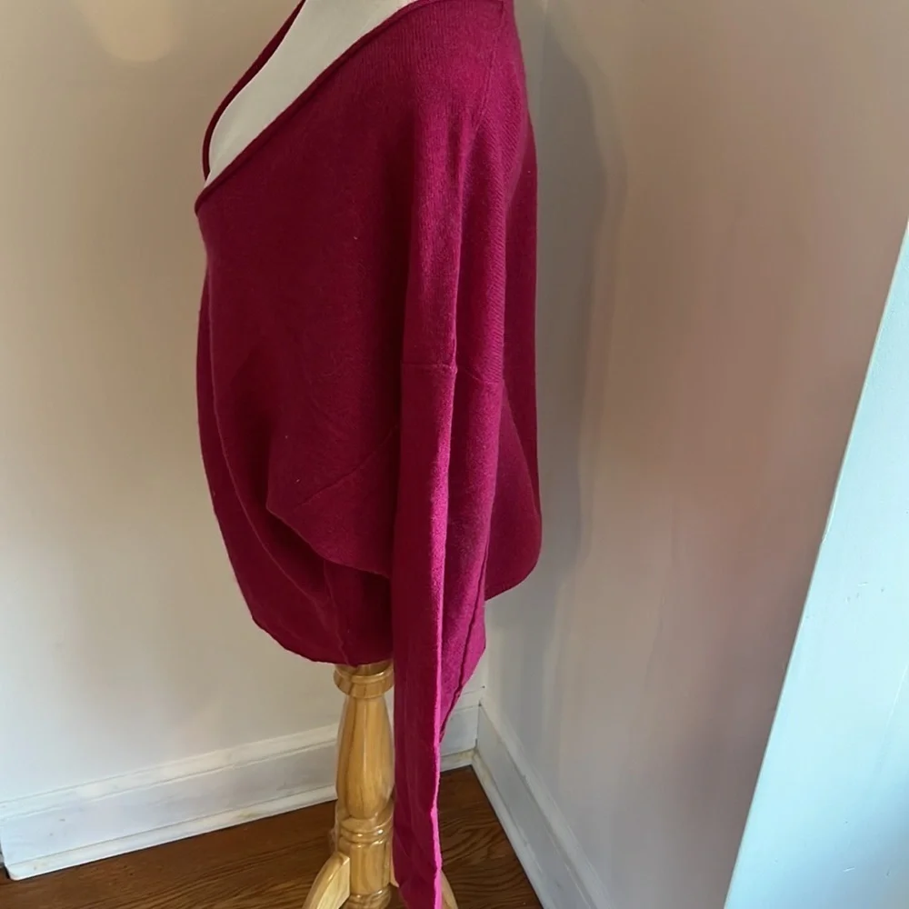 NWT Free People Solitaire Cashmere V Sweater in Magenta Pink size Large